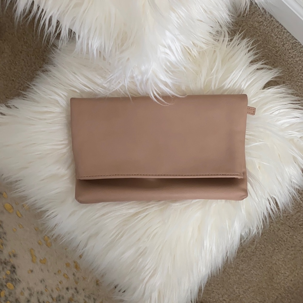 Nude Clutch